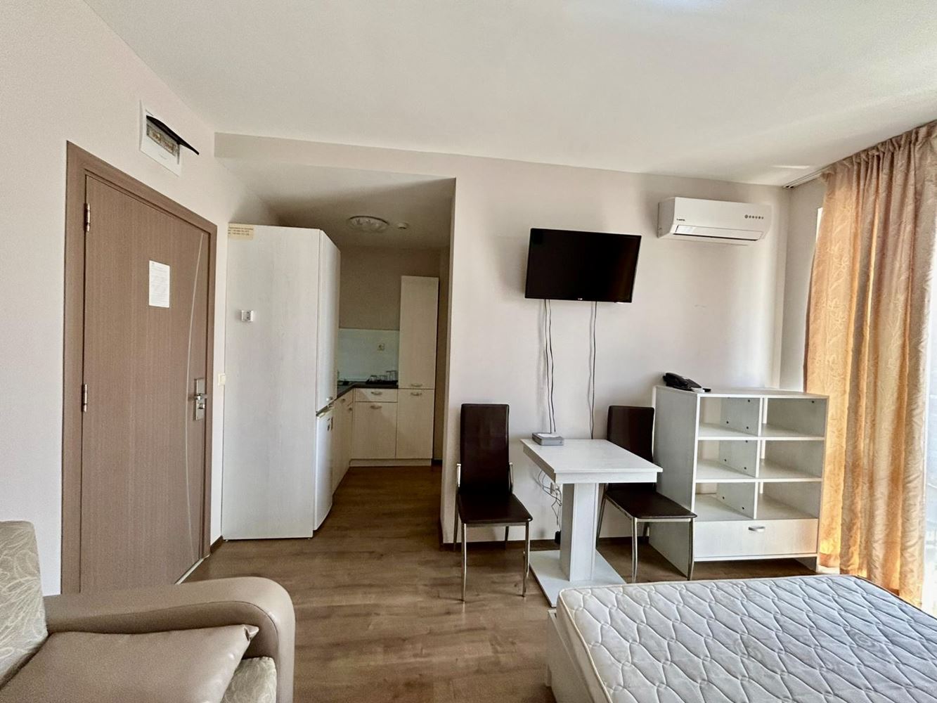 Светлая и уютная студия с видом на красивую внутреннюю территорию – комфорт и спокойствие в современном комплексе