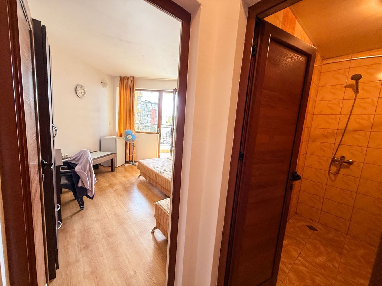 Солнечный Берег: уютный апартамент с одной спальней с низкой таксой обслуживания