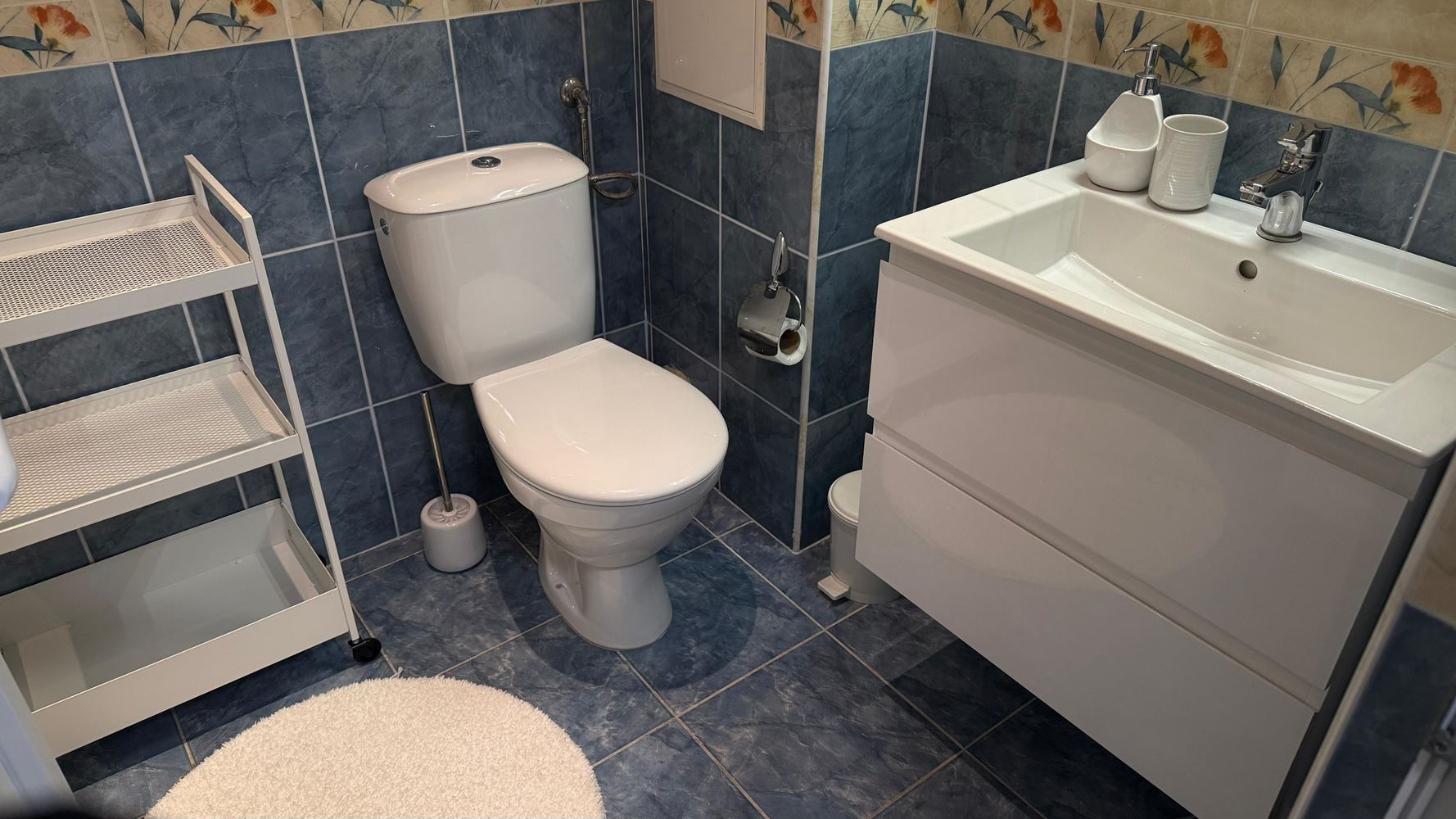 Просторная и современная квартира с одной спальней со всеми удобствами в Помории