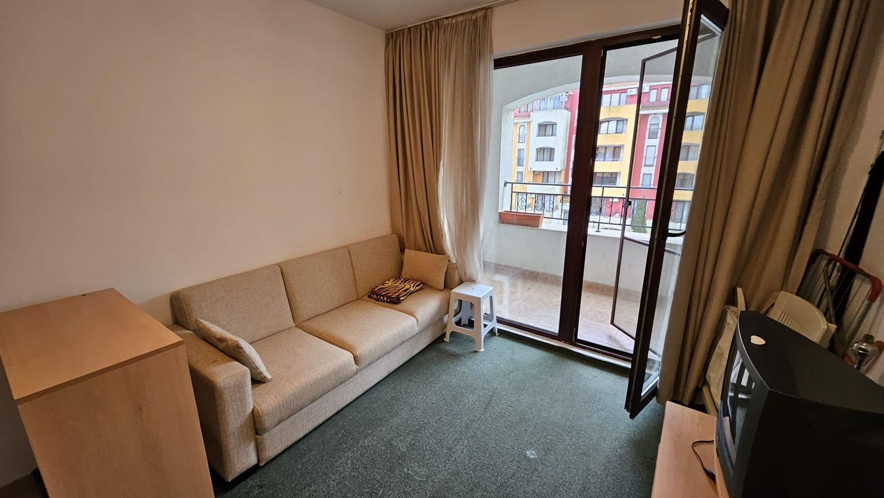 Студия в Ахелое на первой линии с богатыми удобствами – идеально для инвестиций или отдыха