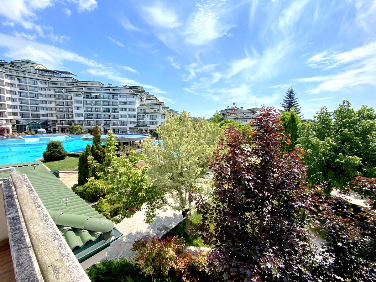 Двухкомнатная квартира  на первой линии моря в Равде – роскошь, природа и впечатляющий вид на бассейн