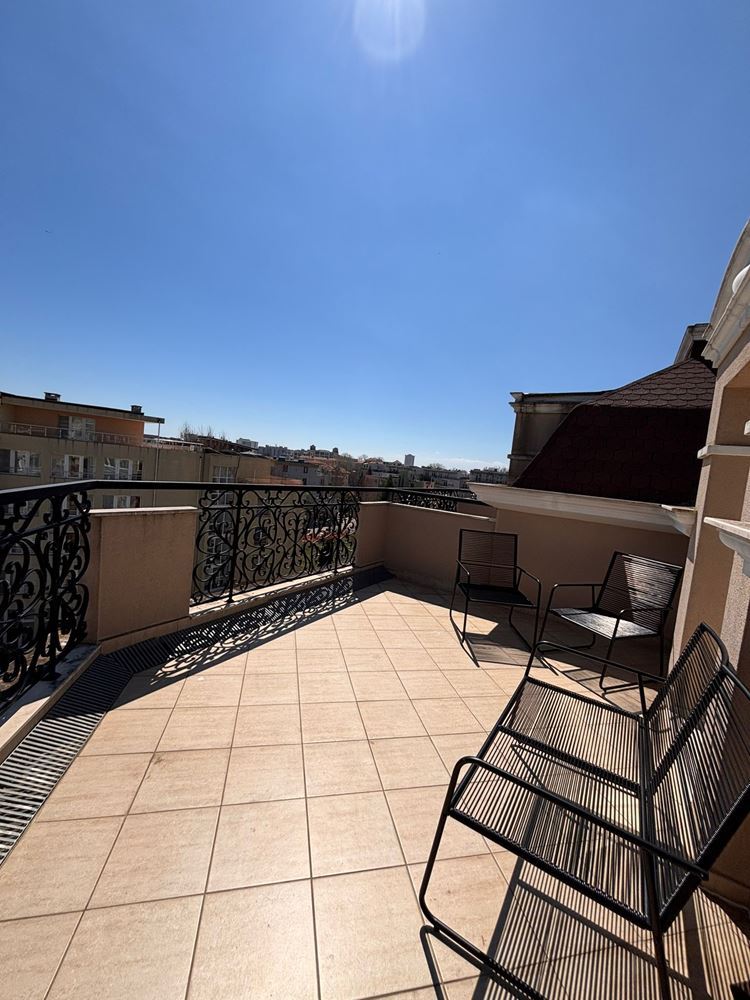 Элегантная студия с панорамной террасой в люксовом комплексе в Солнечном Берегу