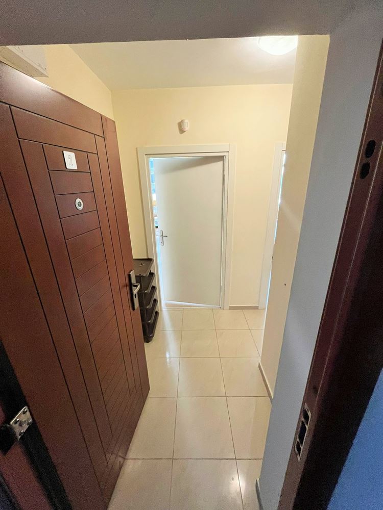 Солнечная и просторная двухкомнатная квартира в Солнечном Береге – полностью меблирована с отличной инфраструктурой комплекса