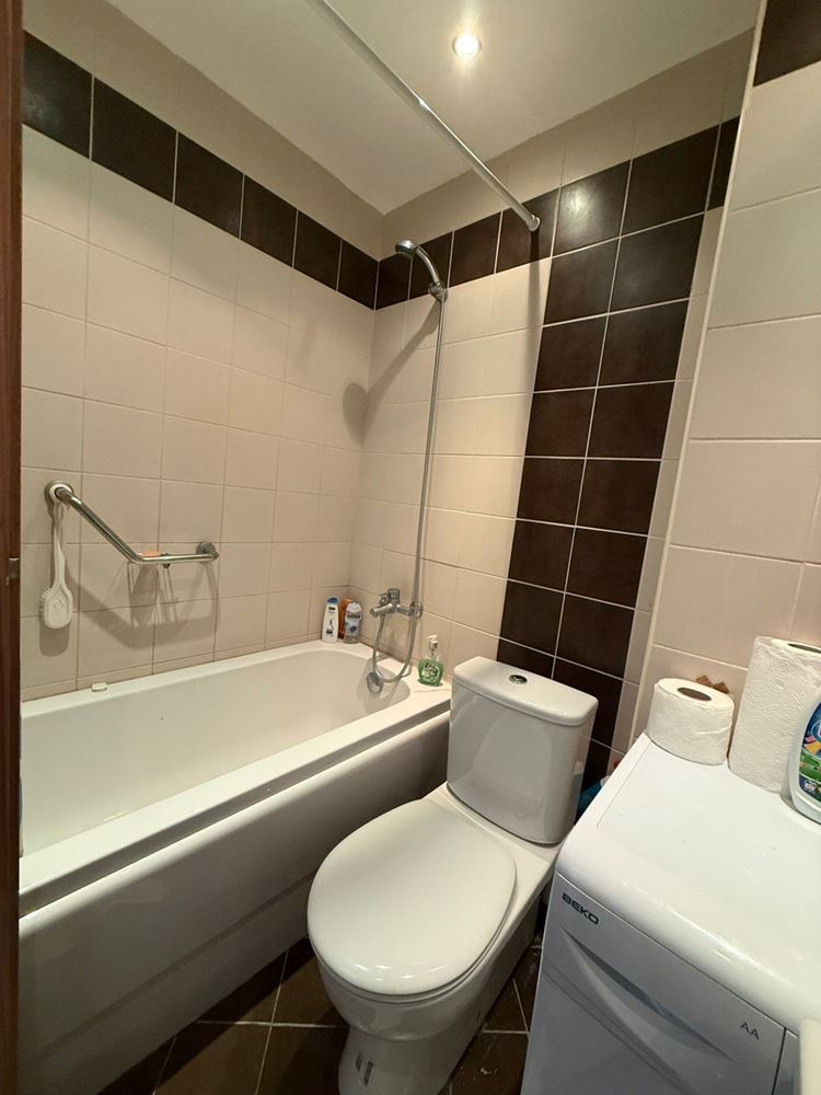 Роскошная двухкомнатная квартира с панорамным видом на море в Помории