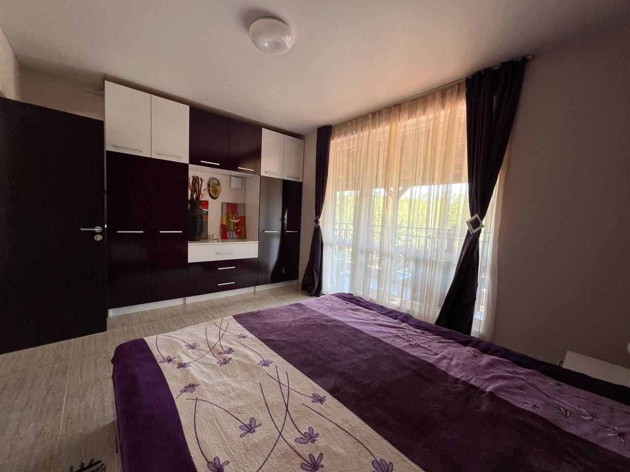 Квартира с одной спальней с полной мебелью в Солнечном Береге – комфорт и удобство рядом с пляжем