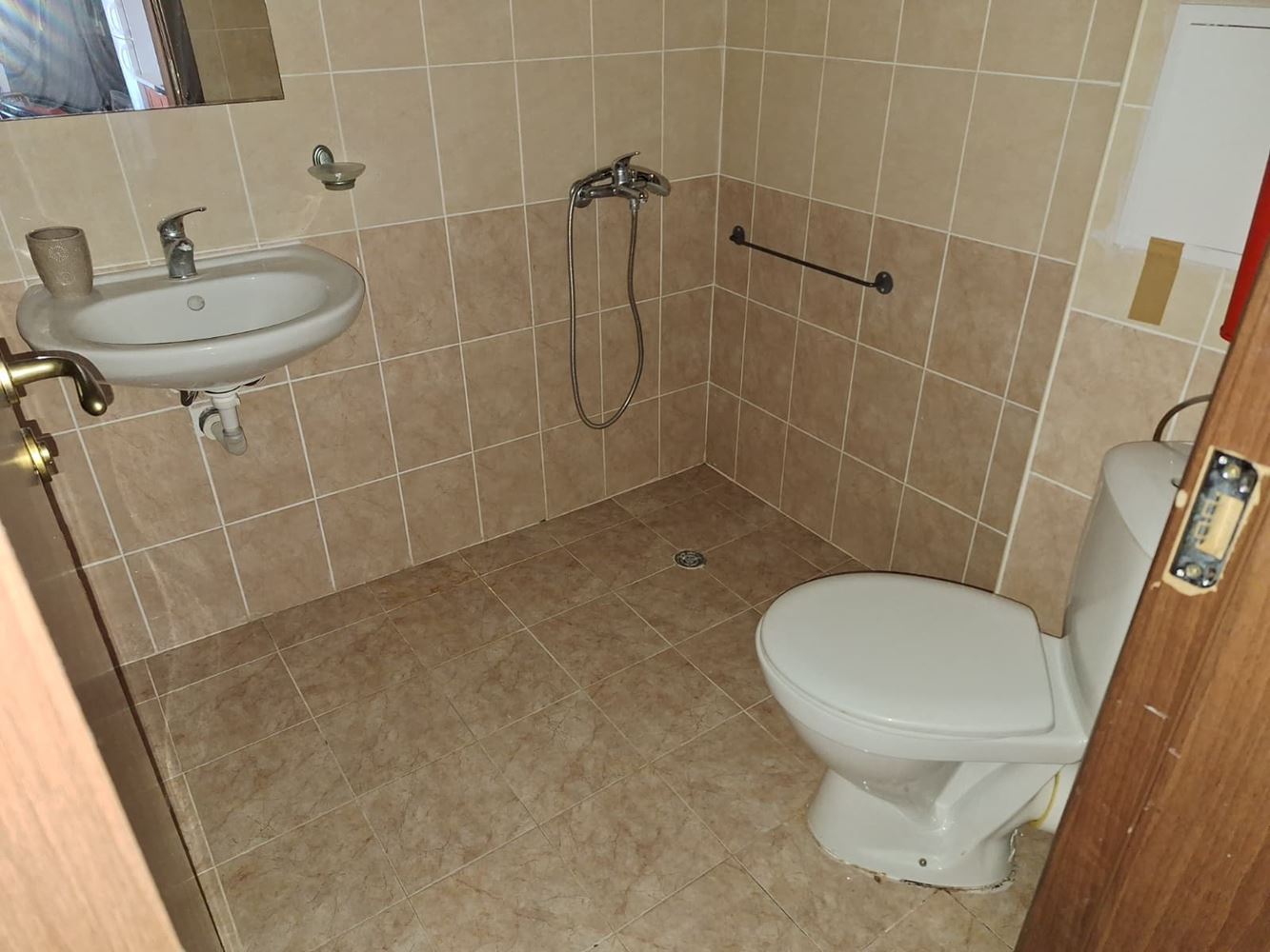 Просторная квартира с одной спальней в люксовом комплексе с бассейнами и спортивными удобствами