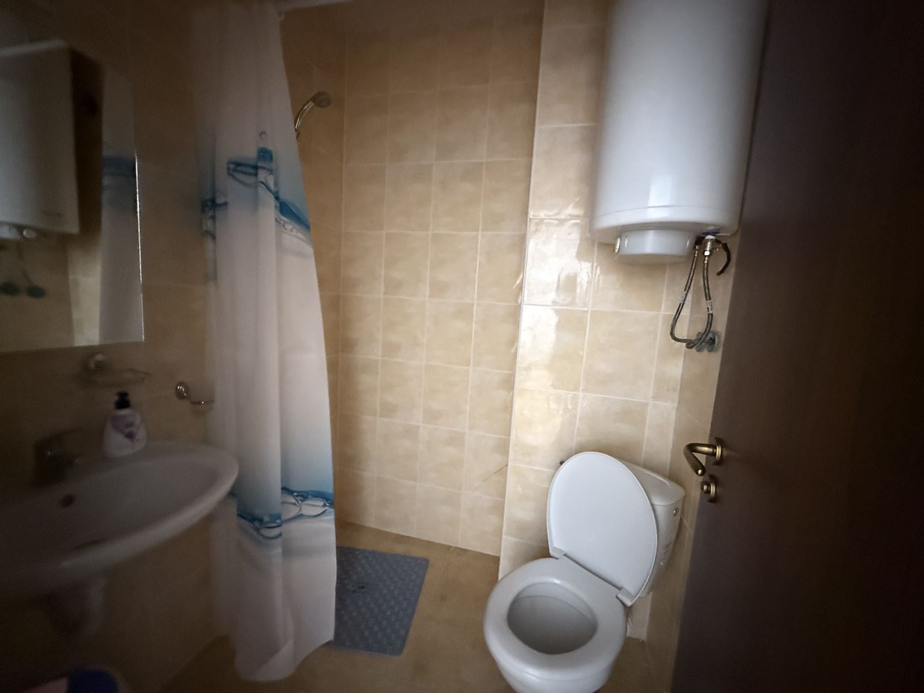 Обставленный апартамент с одной спальней с видом на бассейн в Солнечном Берегу