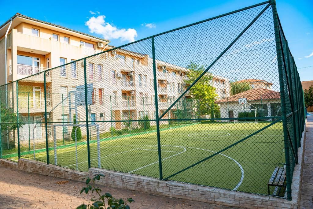 Уютная квартира с одной спальней в современном комплексе рядом с Солнечным Берегом – комфорт, спокойствие и отличные удобства 