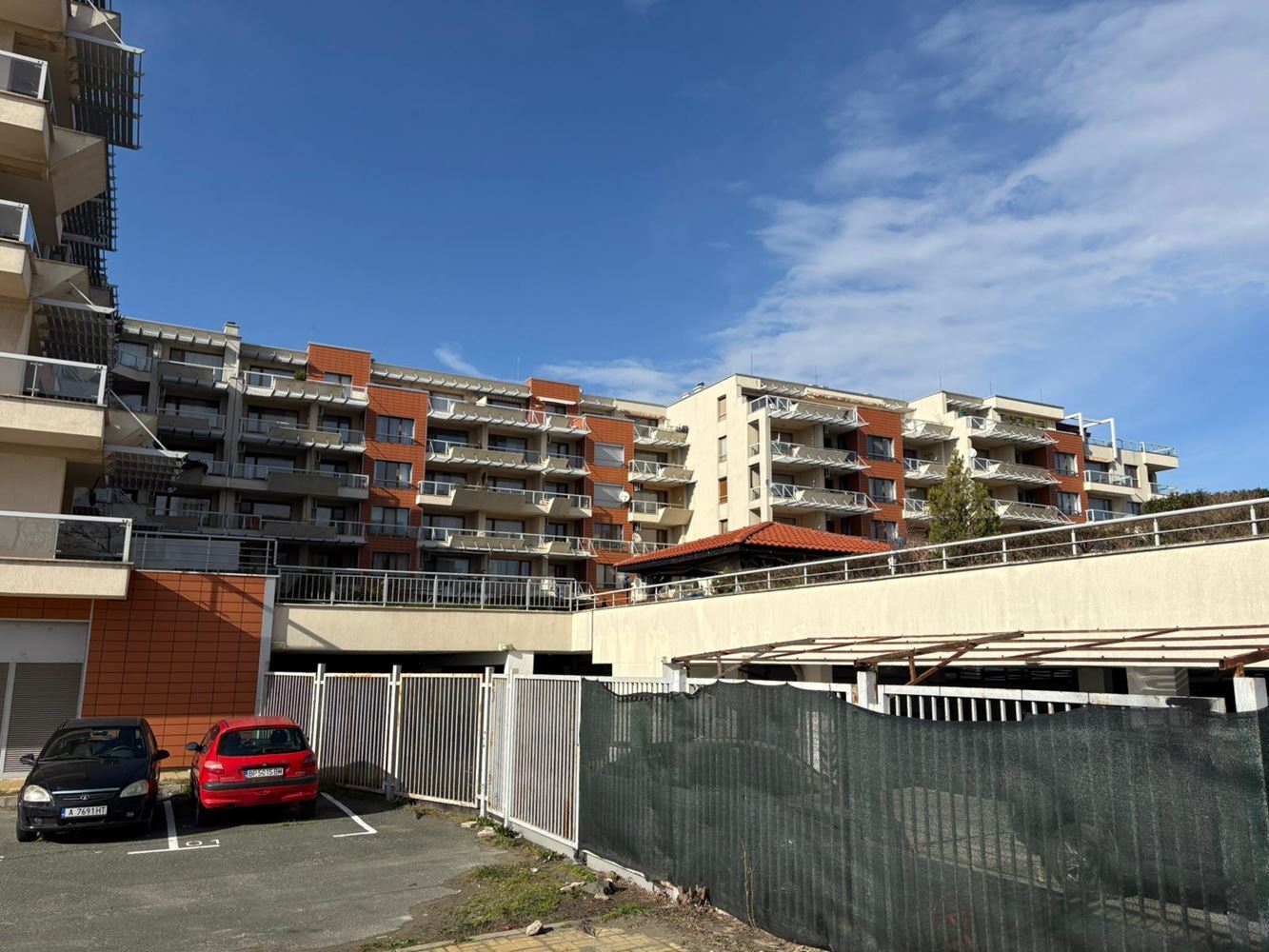  Панорамная двухкомнатная квартира на первой линии в Поморие с прямым видом на море