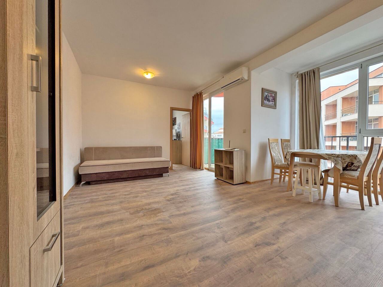 Квартира с одной спальней с видом на бассейн в престижном комплексе в Солнечном Береге