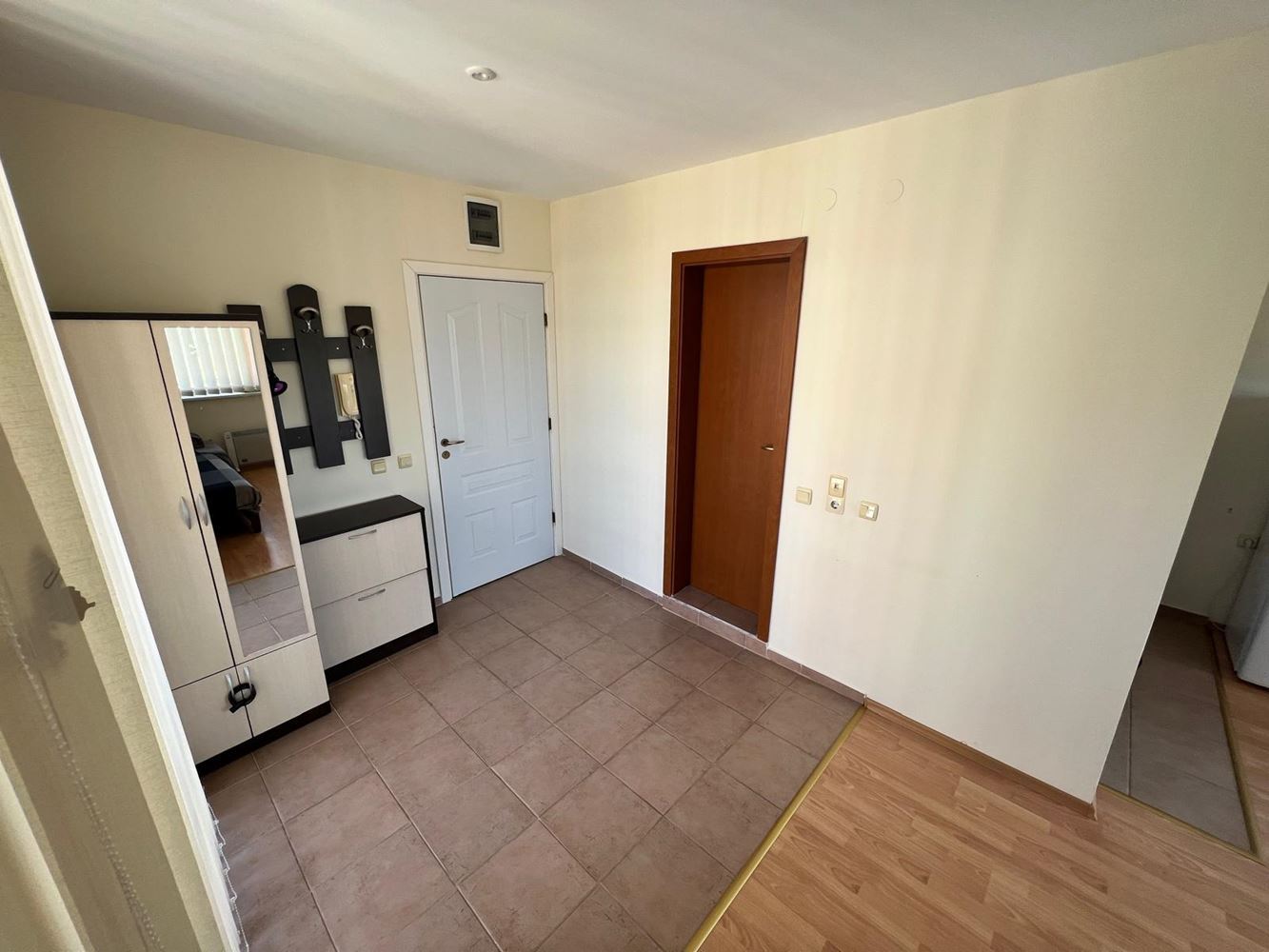 Просторная и полностью меблированная студия в Солнечном Берегу – готова к проживанию или инвестиции