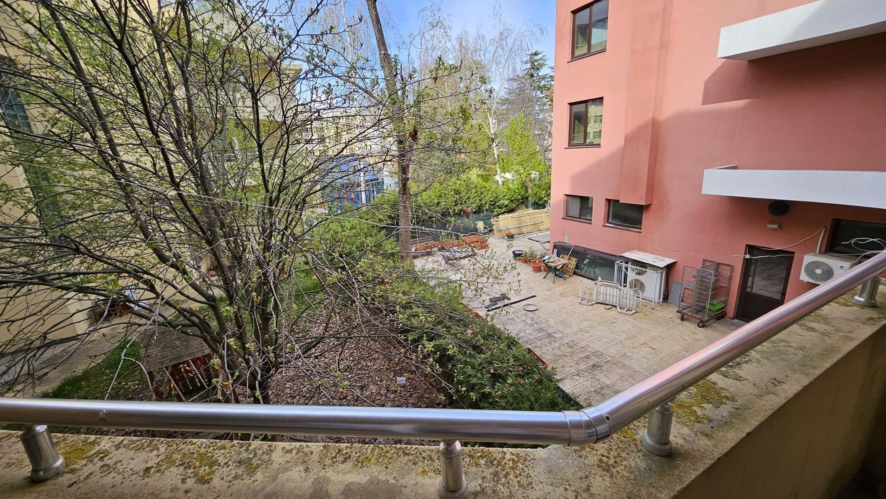   Квартира с одной спальней в 200 м от пляжа в Солнечном береге – отличная локация и инвестиционный потенциал