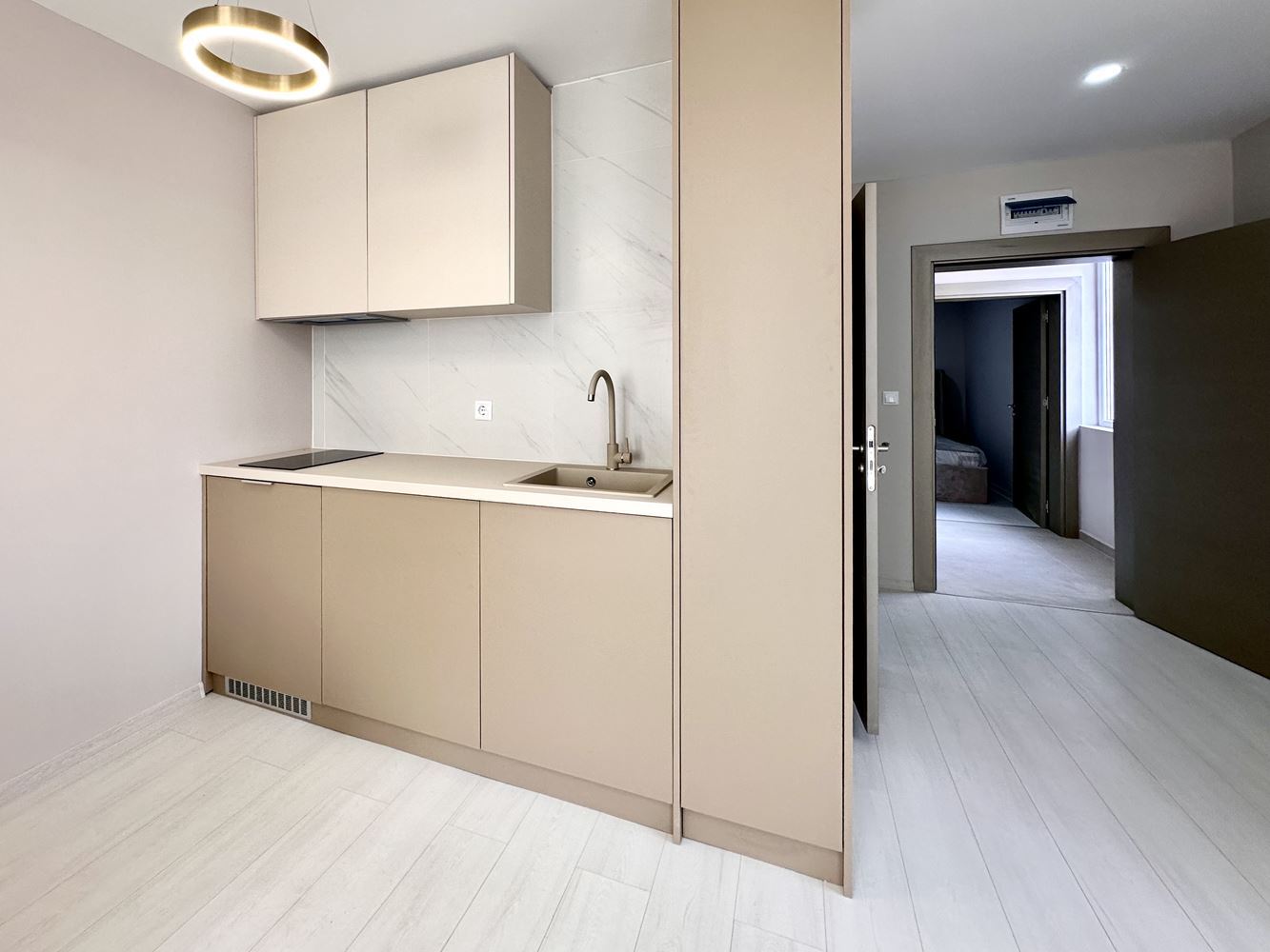 Уютная квартира с одной спальней с видом на бассейн и зелёные зоны в Солнечном Береге – готова к использованию