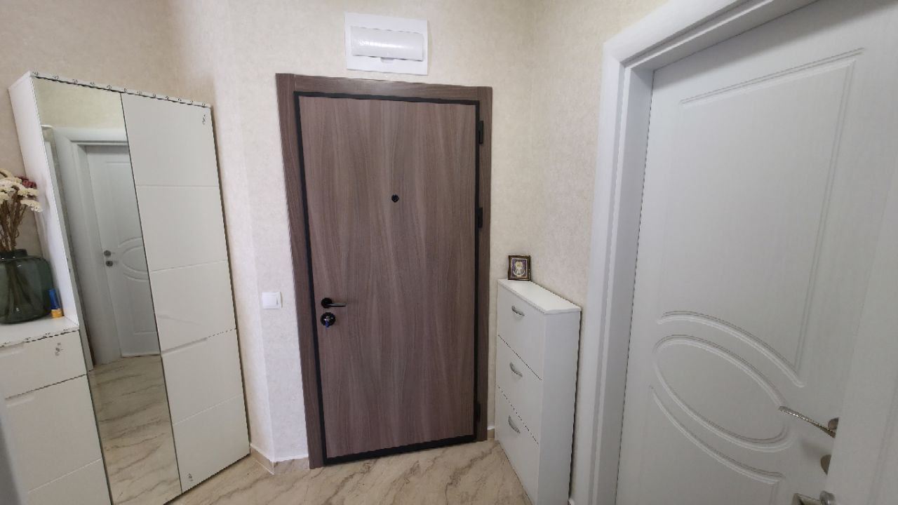 Квартира с двумя спальнями и большой панорамной террасой в стильном комплексе в Солнечном берегу