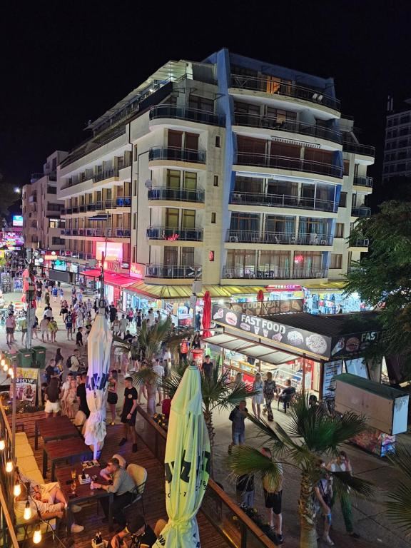 Эксклюзивное предложение на первой линии в Солнечном Береге – простор, роскошь и отличная инвестиция с видом на море