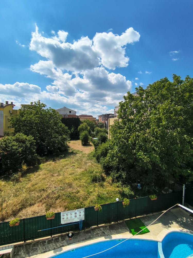 Студия в Равде с бассейном и парковочными местами – комфортная недвижимость у моря по доступной цене