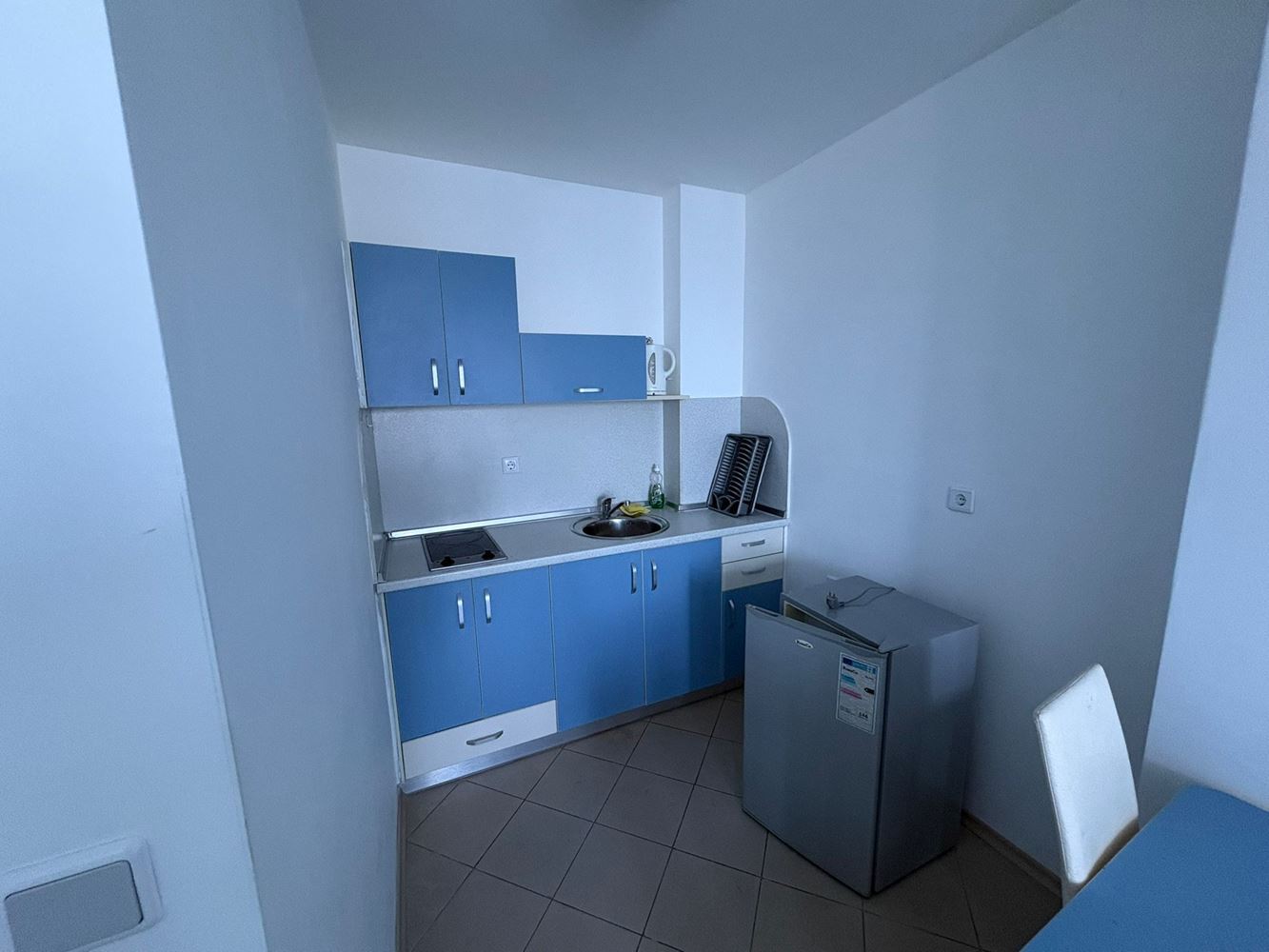 Просторная двухкомнатная квартира на первой линии моря в Поморие