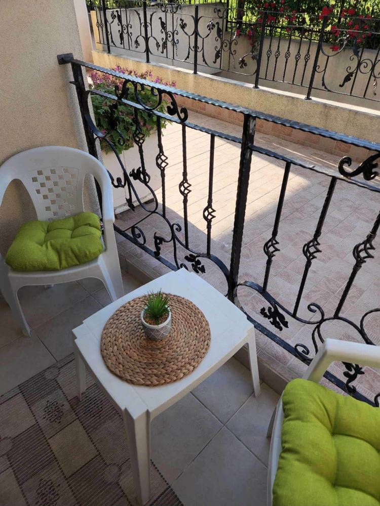 Комфорт и практичность у моря – полностью меблированный апартамент с одной спальней в Святом Власе