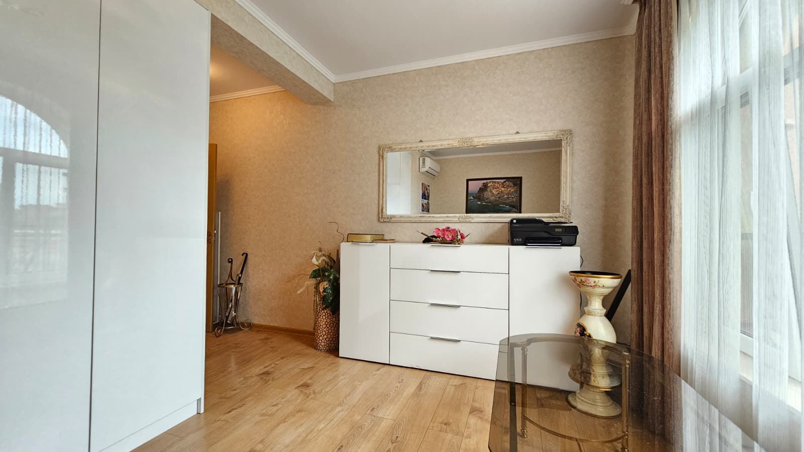 Просторный пентхаус с панорамной террасой и сауной в современном жилом комплексе в Солнечный Берег
