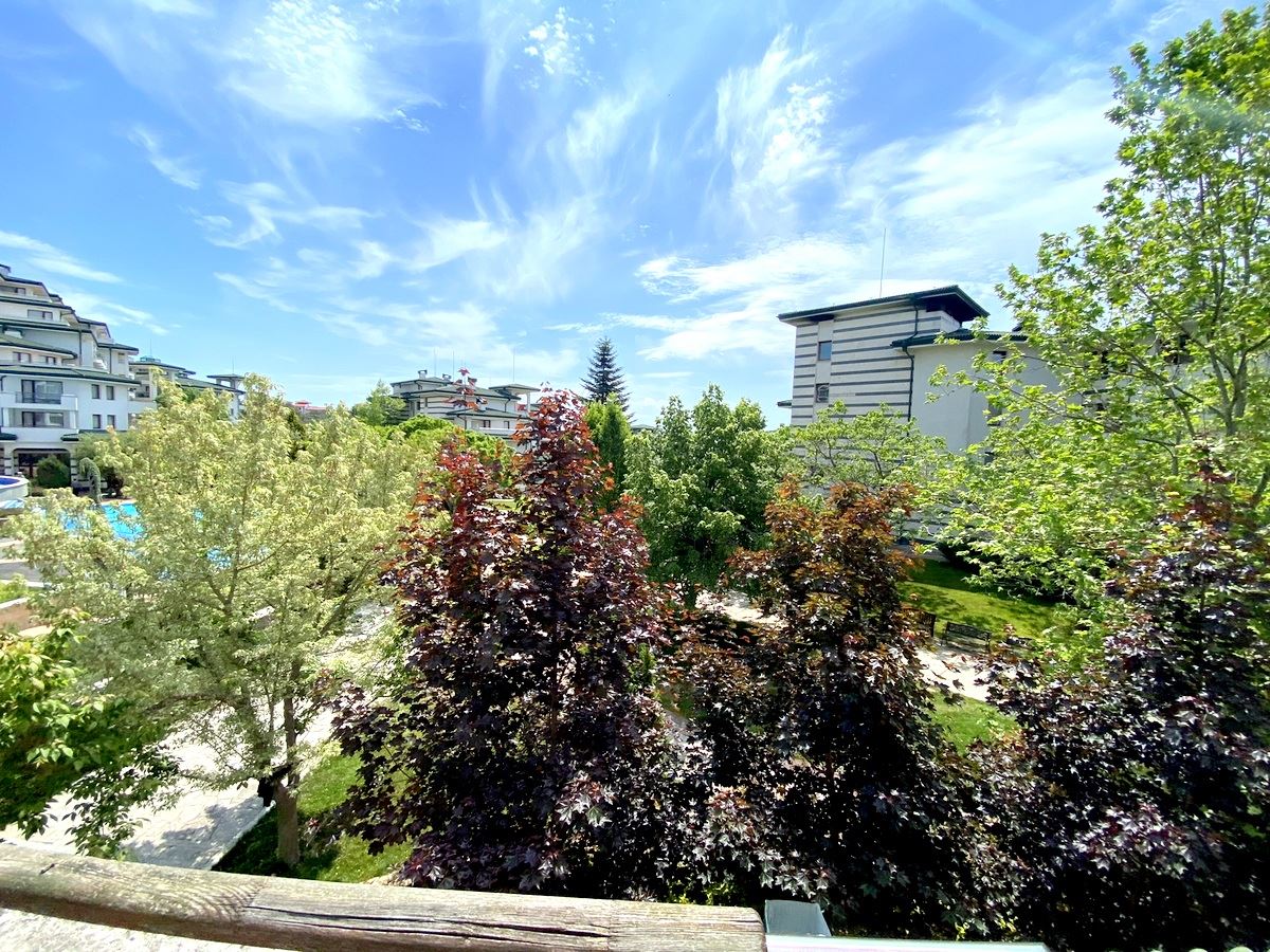 Двухкомнатная квартира  на первой линии моря в Равде – роскошь, природа и впечатляющий вид на бассейн