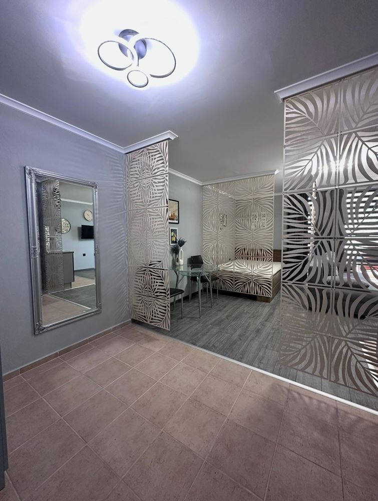 Двухкомнатная квартира с частичным видом на море в Святом Власе – меблированная, после ремонта, в элитном закрытом комплексе