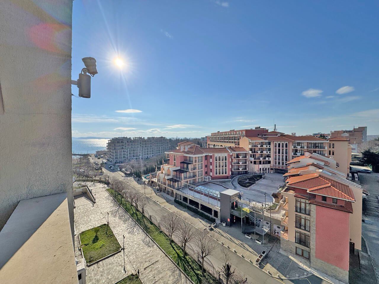 Эксклюзивный апартамент с одной спальней на первой линии в Помории – роскошь, престиж и инвестиция с мгновенной доходностью