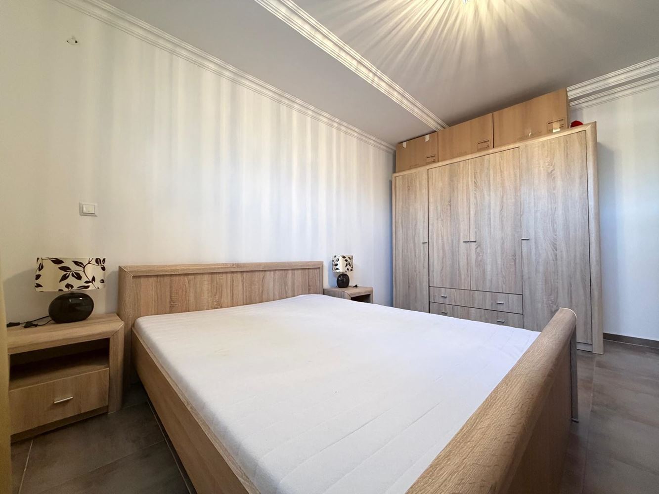 Комфортная двухкомнатная квартира с прямым выходом к бассейну – идеально для проживания и инвестиций