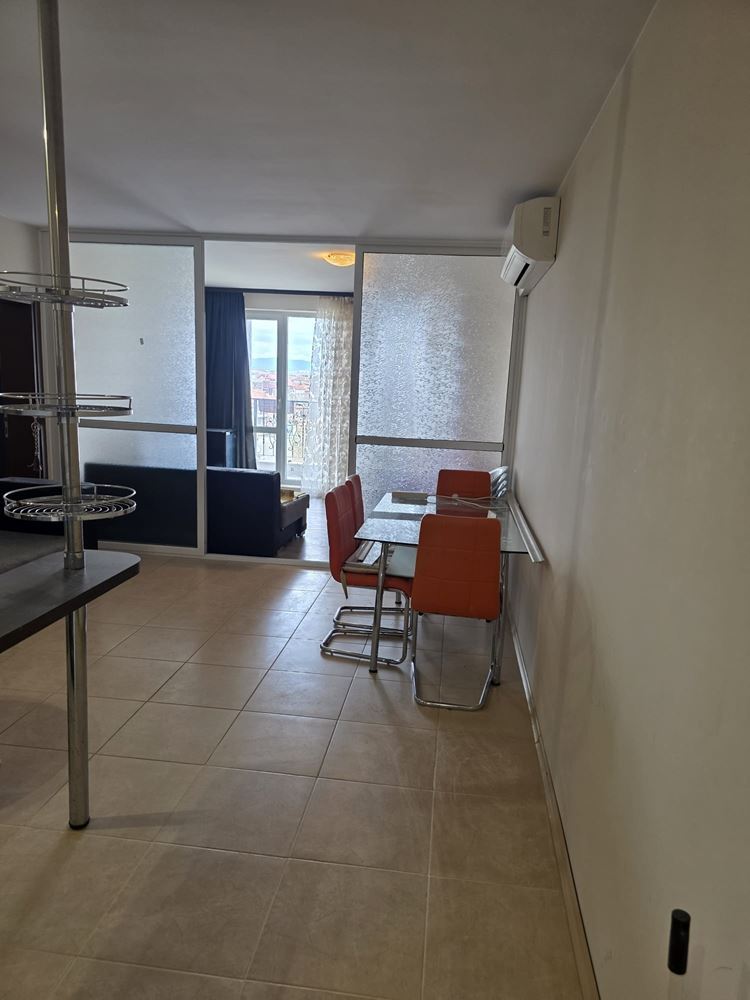 Панорамная квартира с видом на море в Равде – пространство, комфорт и отличное расположение на второй линии