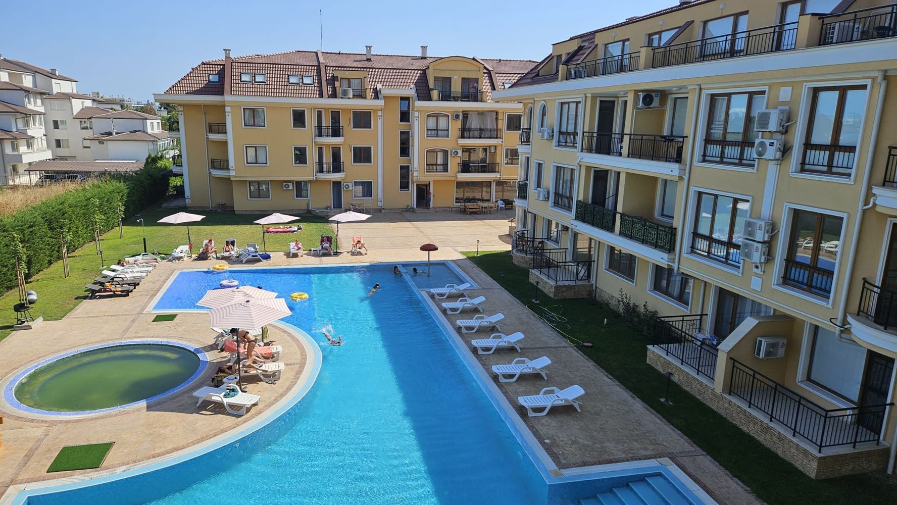 Двухкомнатный апартамент с Актом 16 в Равде, четвертый этаж – современное здание, отличная локация и потенциал доходности