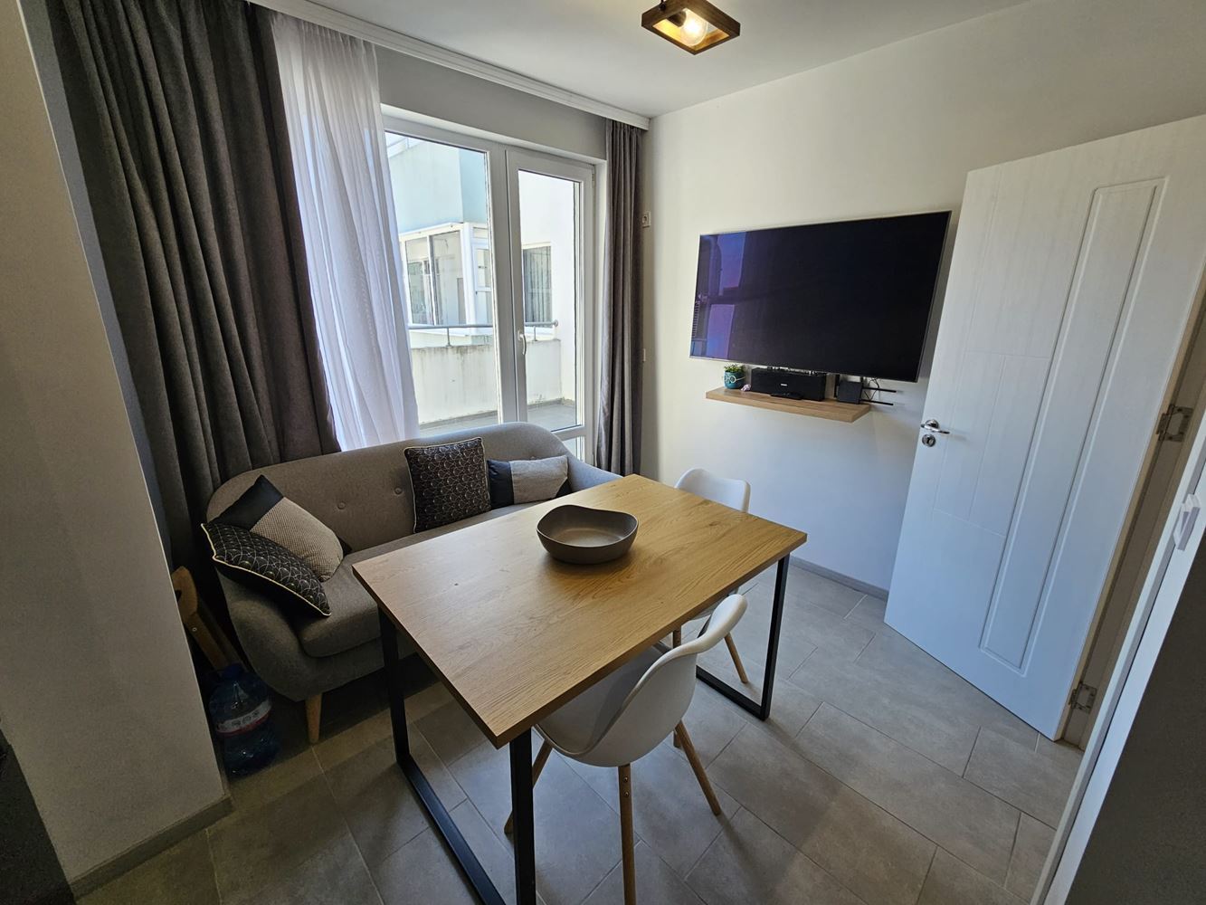 Просторная и светлая квартира с двумя спальнями и двумя большими террасами в Меден Рудник – идеально для семьи или инвестиций