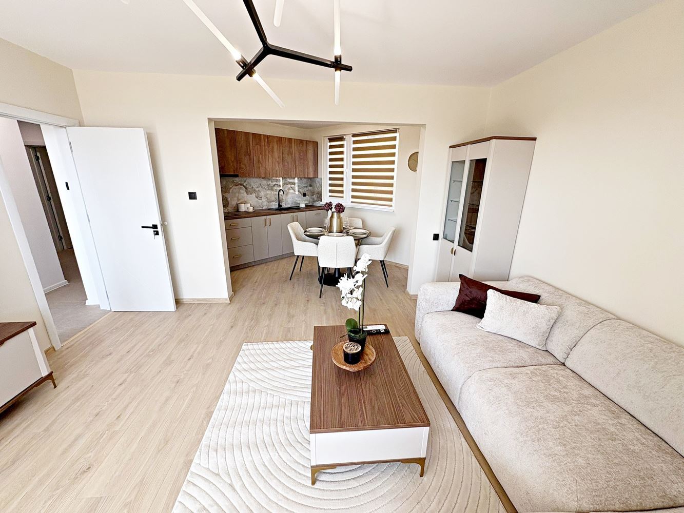 Два независимых жилых пространства с видом на море в центре Святого Власа – дизайнерский интерьер и собственное парковочное место