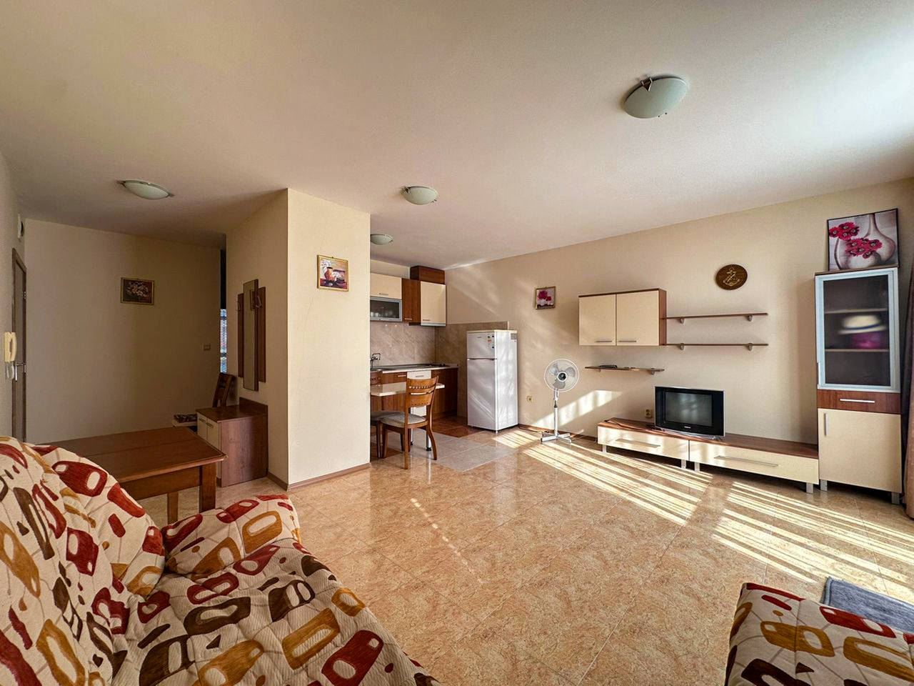 Просторная квартира с одной спальней и Актом 16 в Солнечном Береге – комфорт, стиль и готовность к проживанию