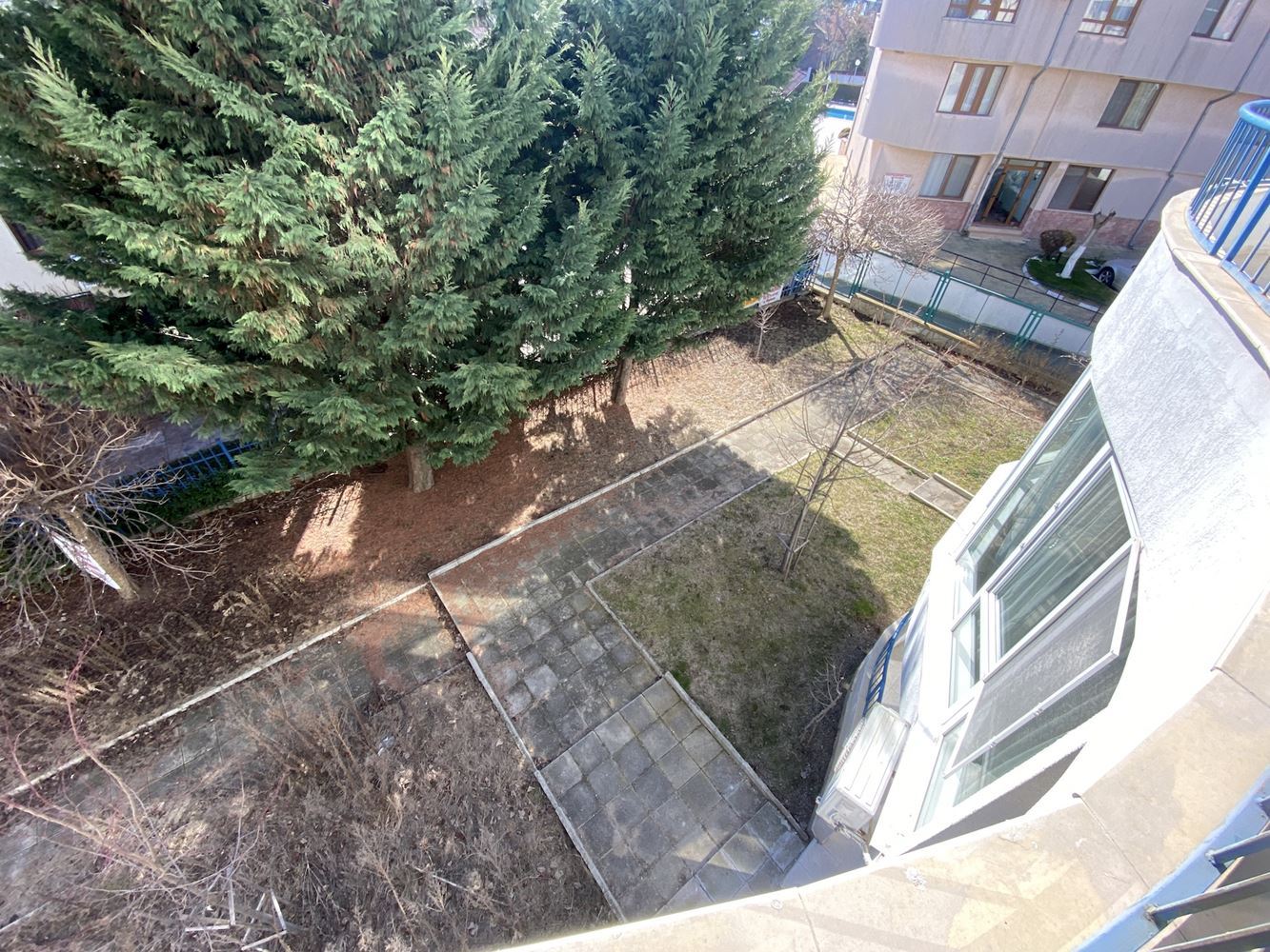 Однокомнатная квартира с видом на море в интересном комплексе