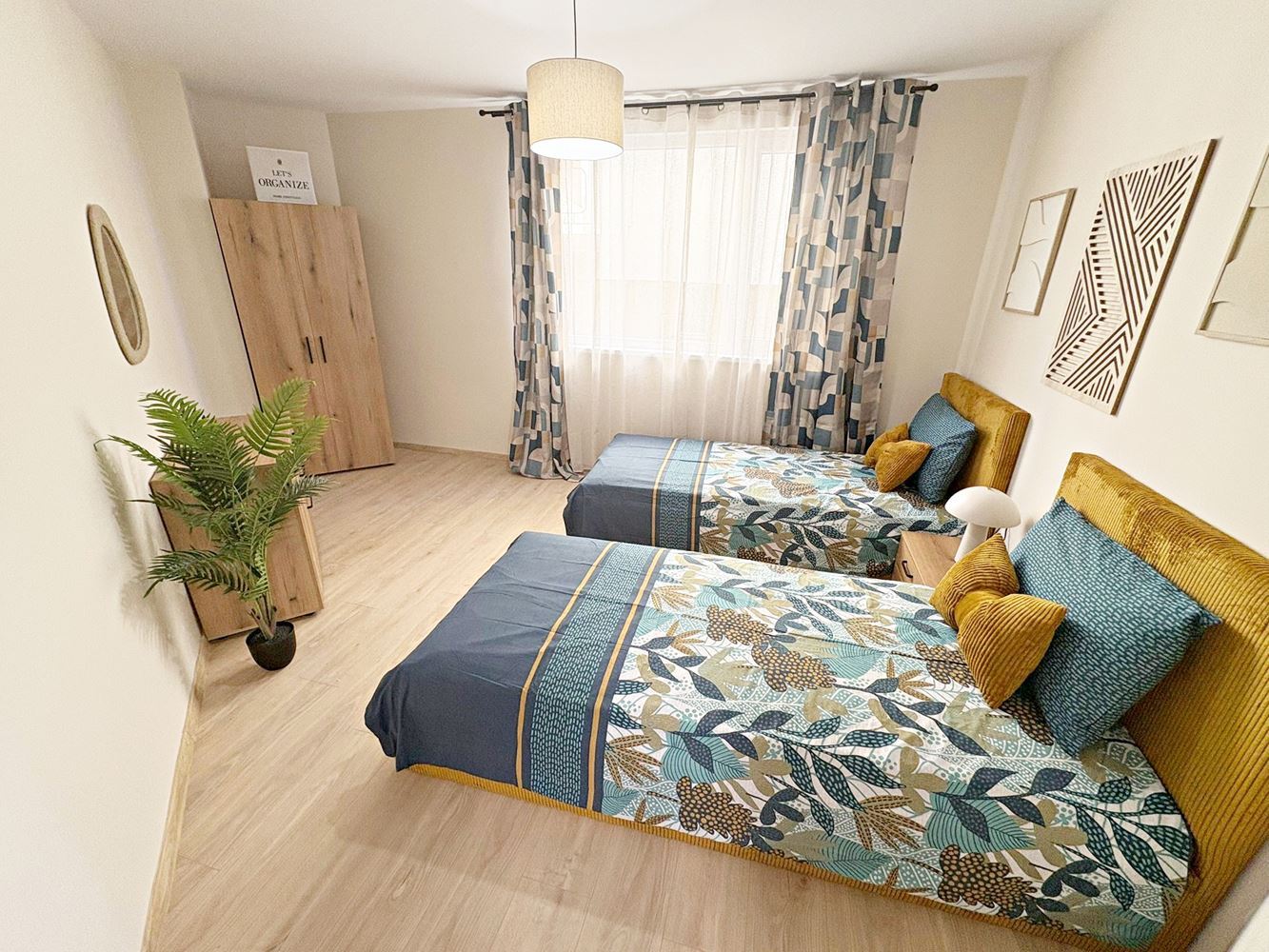 Два независимых жилых пространства с видом на море в центре Святого Власа – дизайнерский интерьер и собственное парковочное место