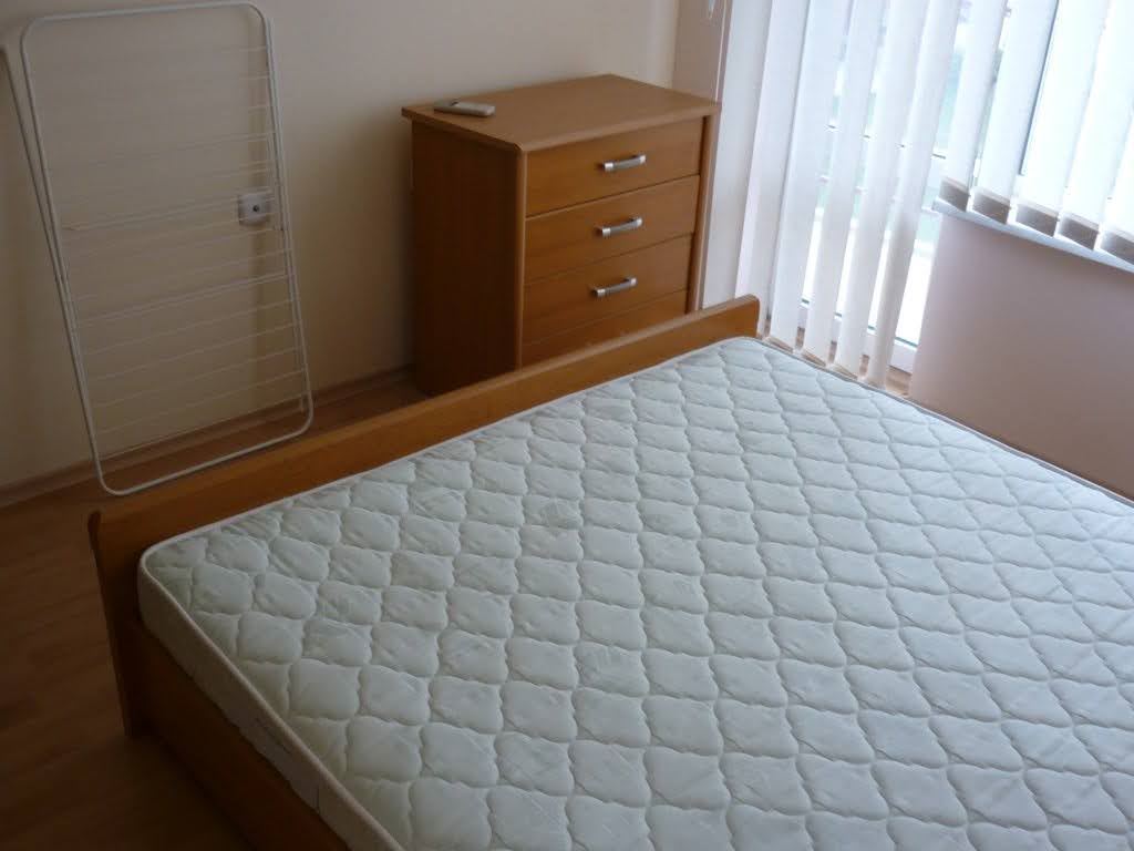 Обставленная квартира с одной спальней на первой линии с видом на море в Элените