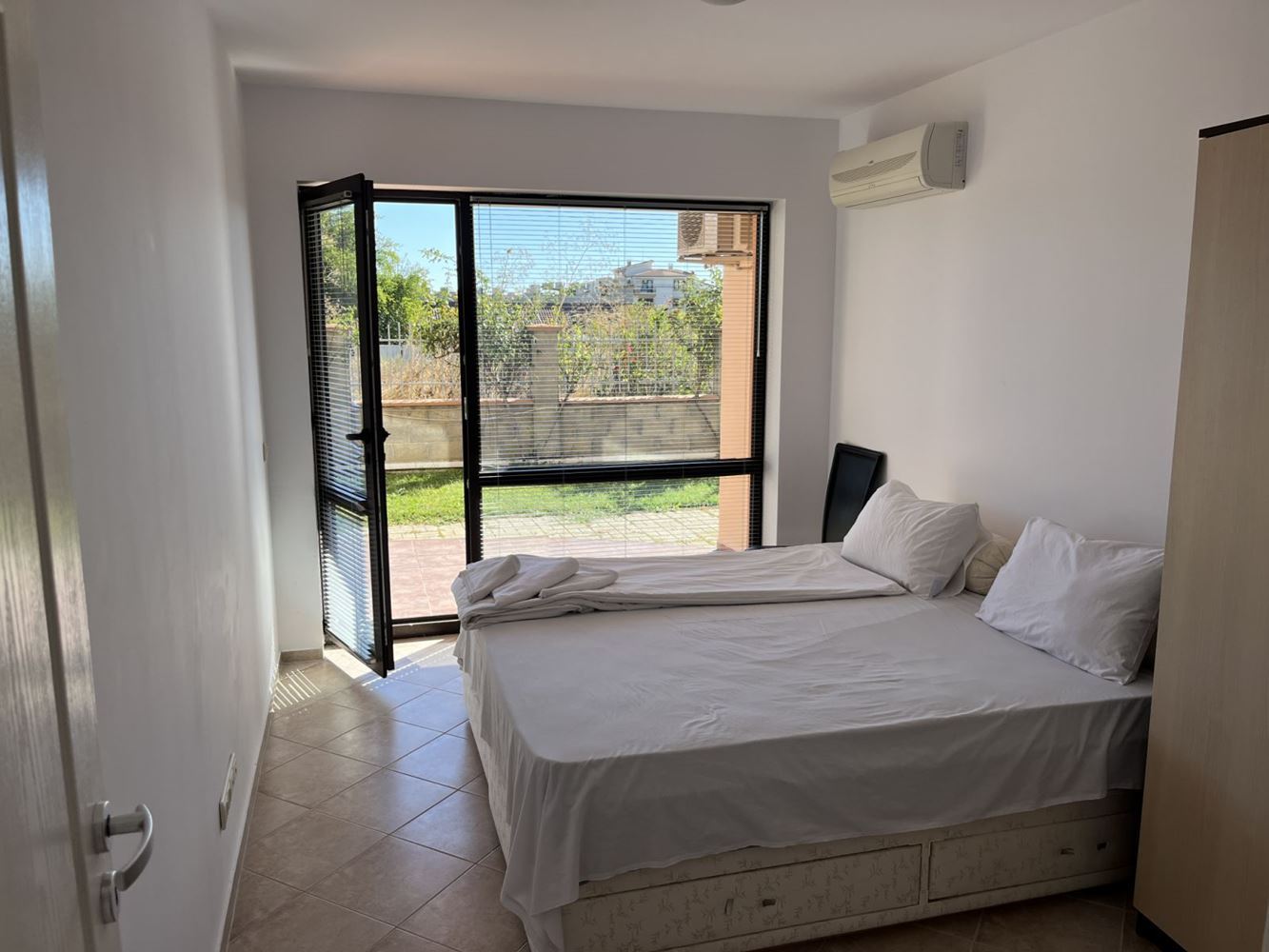 Меблированная квартира с двумя спальнями в комплексе в Равде, готова к заселению