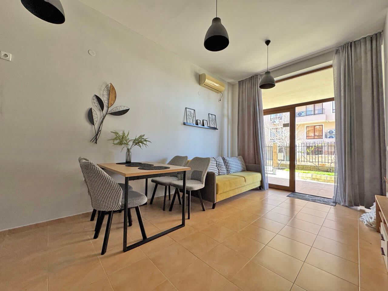 Двухкомнатный апартамент в Святом Власе – уют, комфорт и полностью меблированное жильё в престижном комплексе