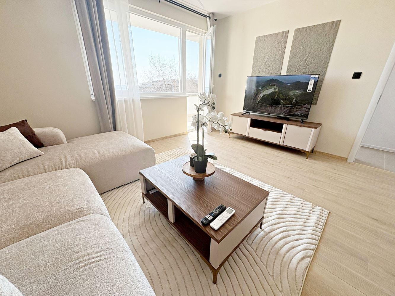 Два независимых жилых пространства с видом на море в центре Святого Власа – дизайнерский интерьер и собственное парковочное место