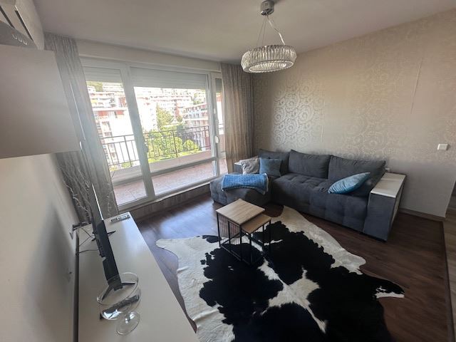 Пентхаус с панорамным видом на море и собственным выходом на пляж в Свети Влас