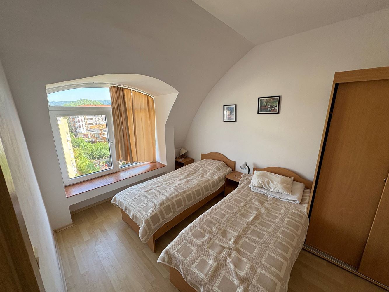 Двухкомнатная квартира с потенциалом в самой зелёной части Солнечного Берега