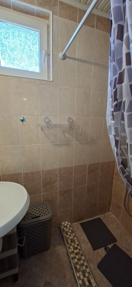 Просторная и светлая квартира с одной спальней в ухоженном комплексе рядом с Солнечным Берегом