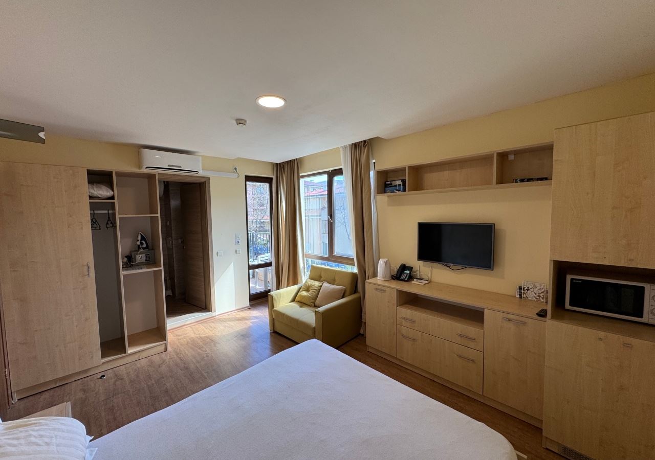 Студия на первой линии моря в Свети Влас – сочетание локации и комфорта