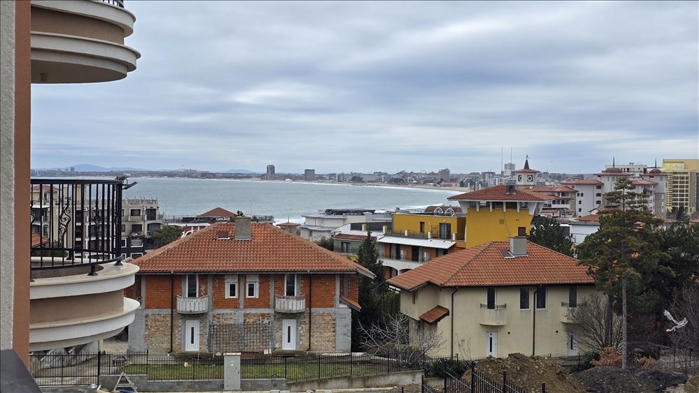 Новая студия с видом на море и горы в Святом Власе – идеальная возможность для дома вашей мечты у моря
