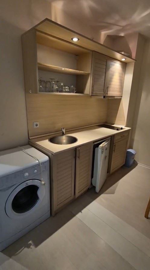 Просторная квартира с двумя спальнями в Солнечном Береге – полностью меблирована, отличная локация и готова для доходной инвестиции