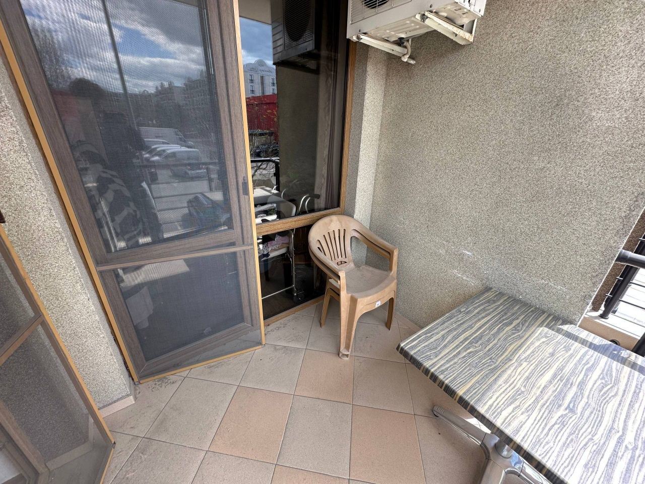 Двухкомнатная квартира в Солнечном Береге – полностью меблированная недвижимость с отличным расположением и круглогодичной инфраструктурой