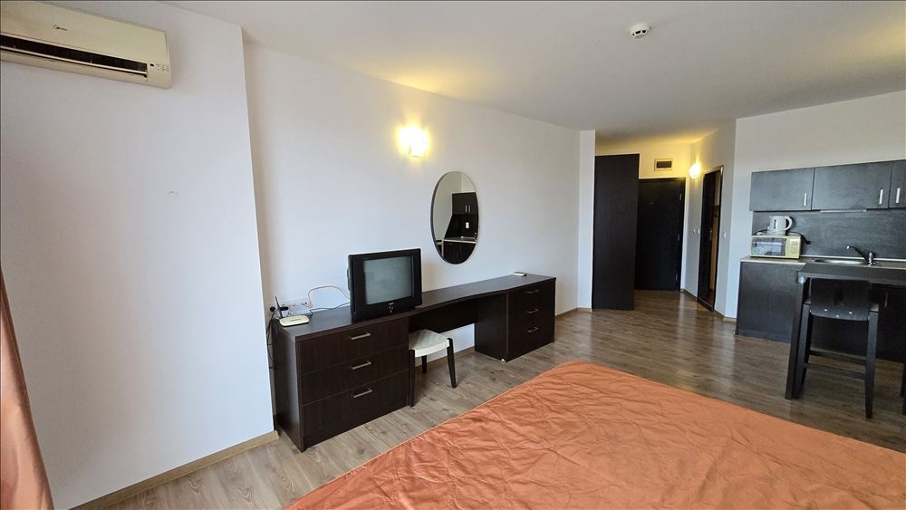 Элегантная студия в элитном комплексе в Сарафово – всего в нескольких шагах от пляжа, роскошь, СПА и бассейн прямо перед вами