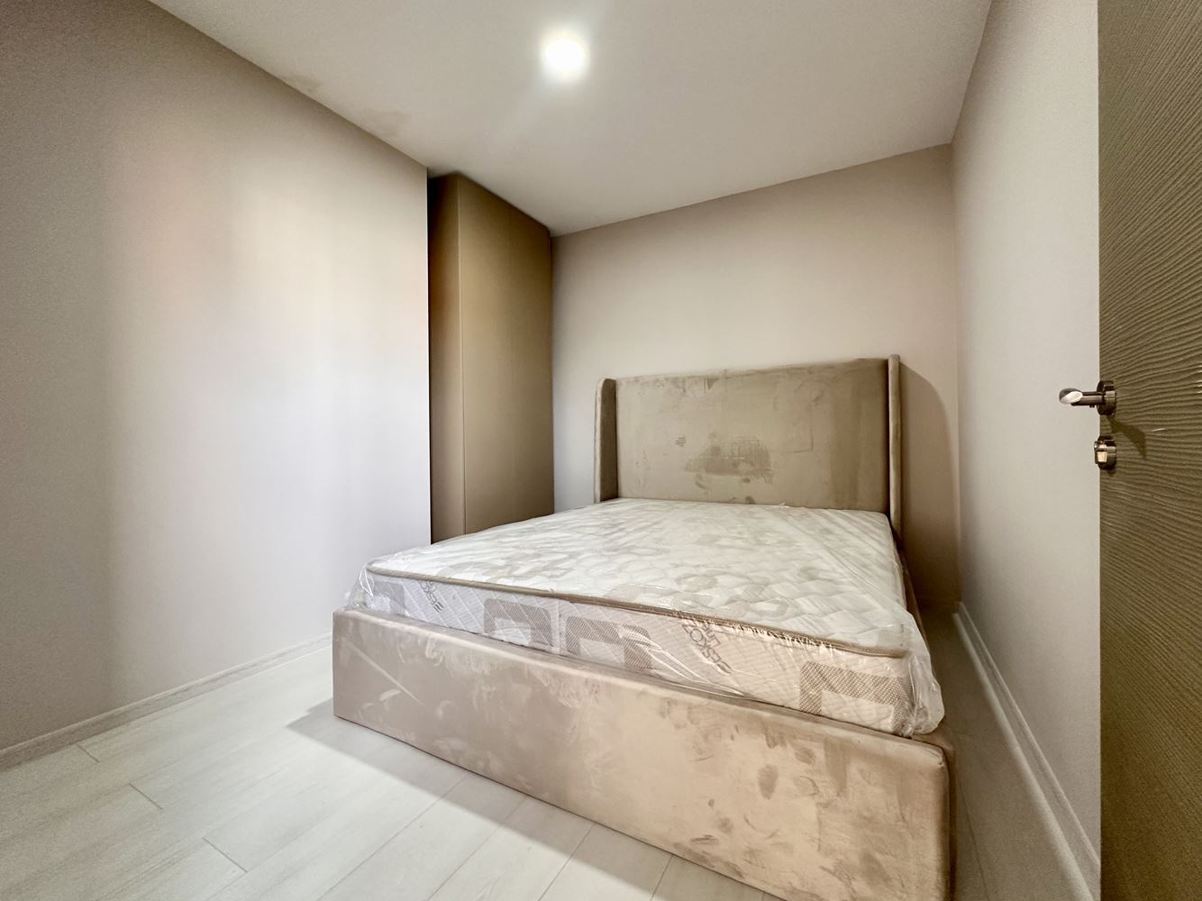 Уютная квартира с одной спальней с видом на бассейн и зелёные зоны в Солнечном Береге – готова к использованию