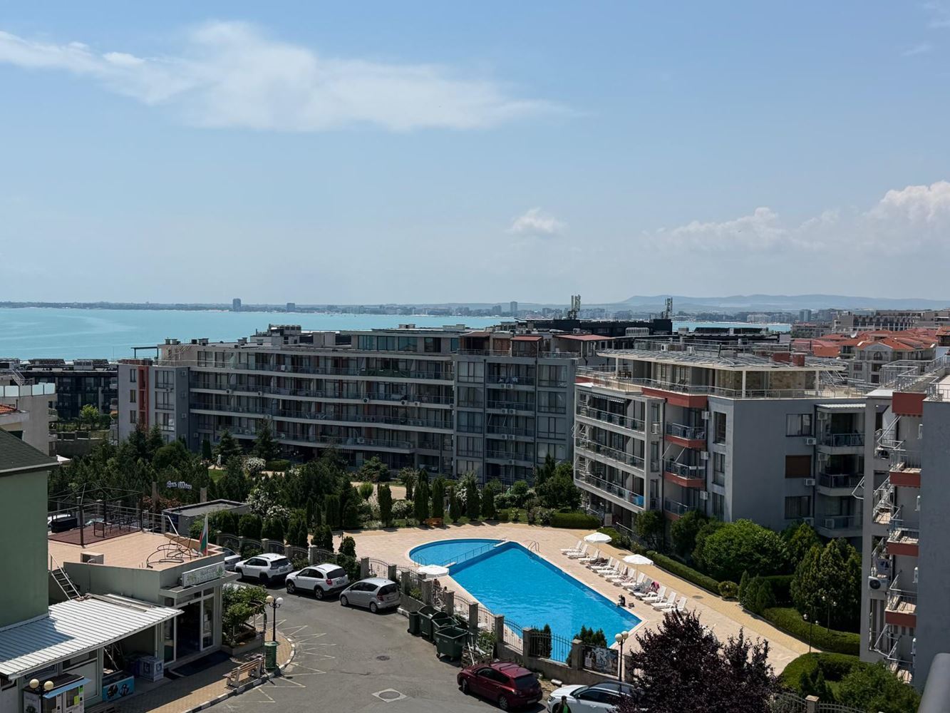 Просторный апартамент с двумя спальнями и панорамным видом на море в Свети Влас