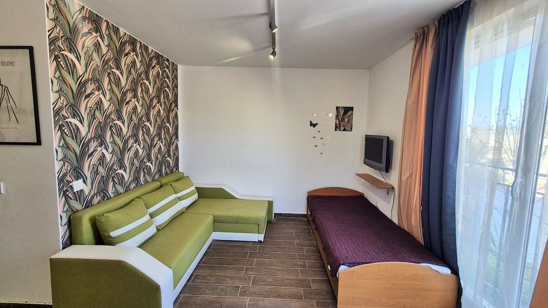 Просторная студия с низкой таксой обслуживания в Солнечном Береге – отличное расположение и готова к использованию