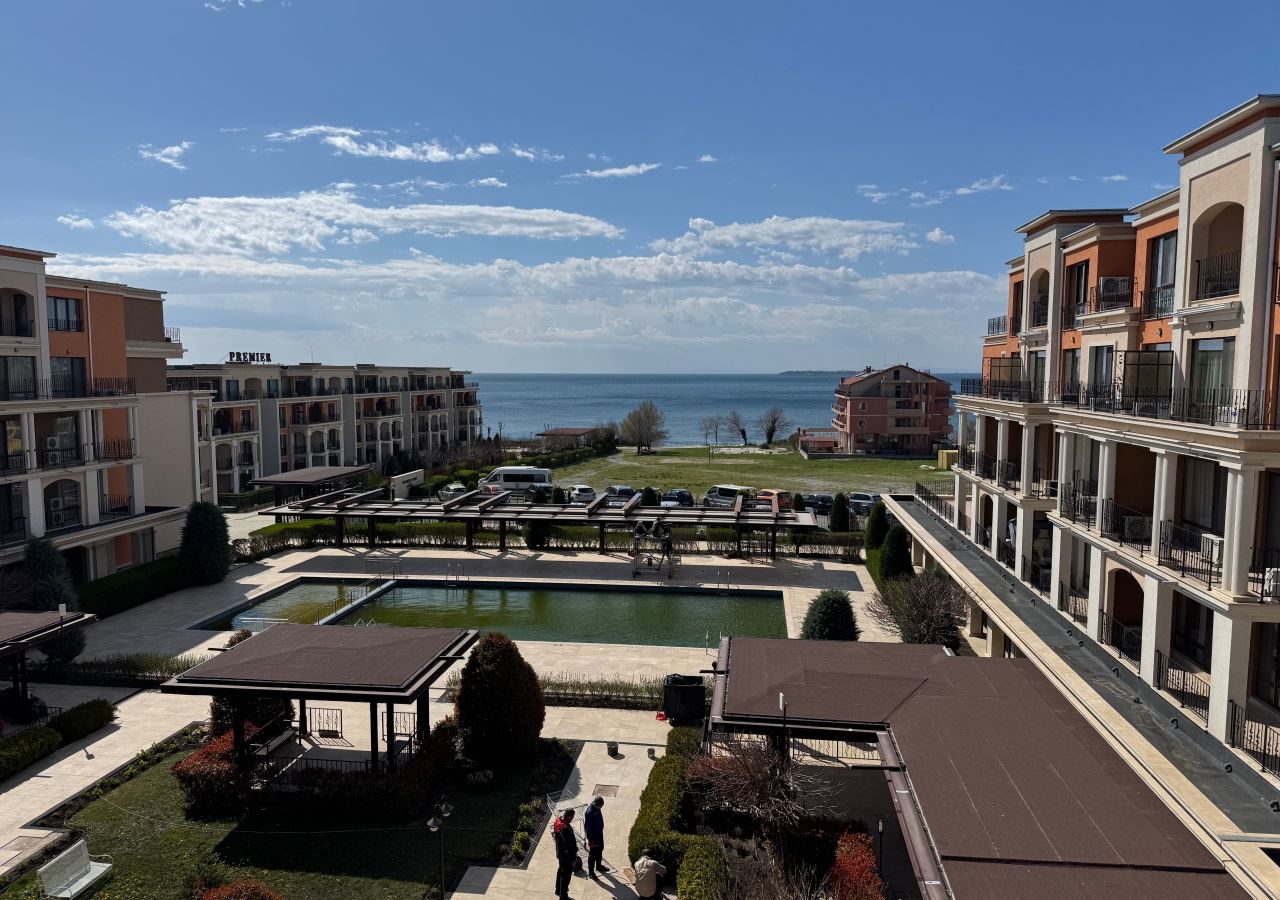 Студия на первой линии с видом на море в роскошном комплексе – полностью меблирована и готова к использованию